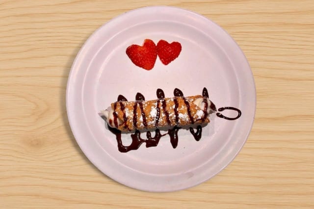 Cannoli.