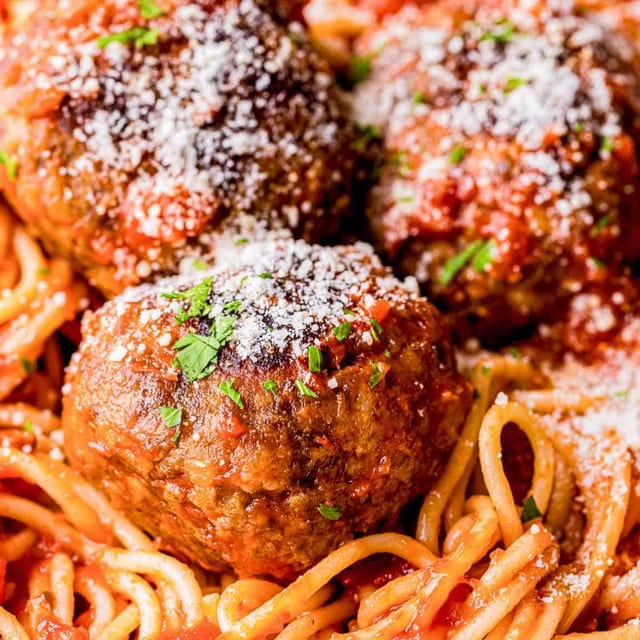 Meatball (1pc) & Spaghetti.
